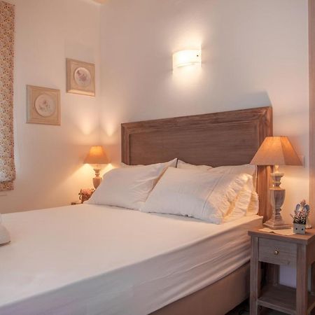 Aprovaton Eleni'S Guesthouse מראה חיצוני תמונה