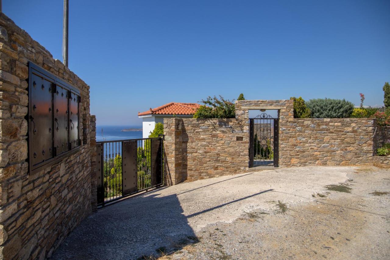 Aprovaton Eleni'S Guesthouse מראה חיצוני תמונה