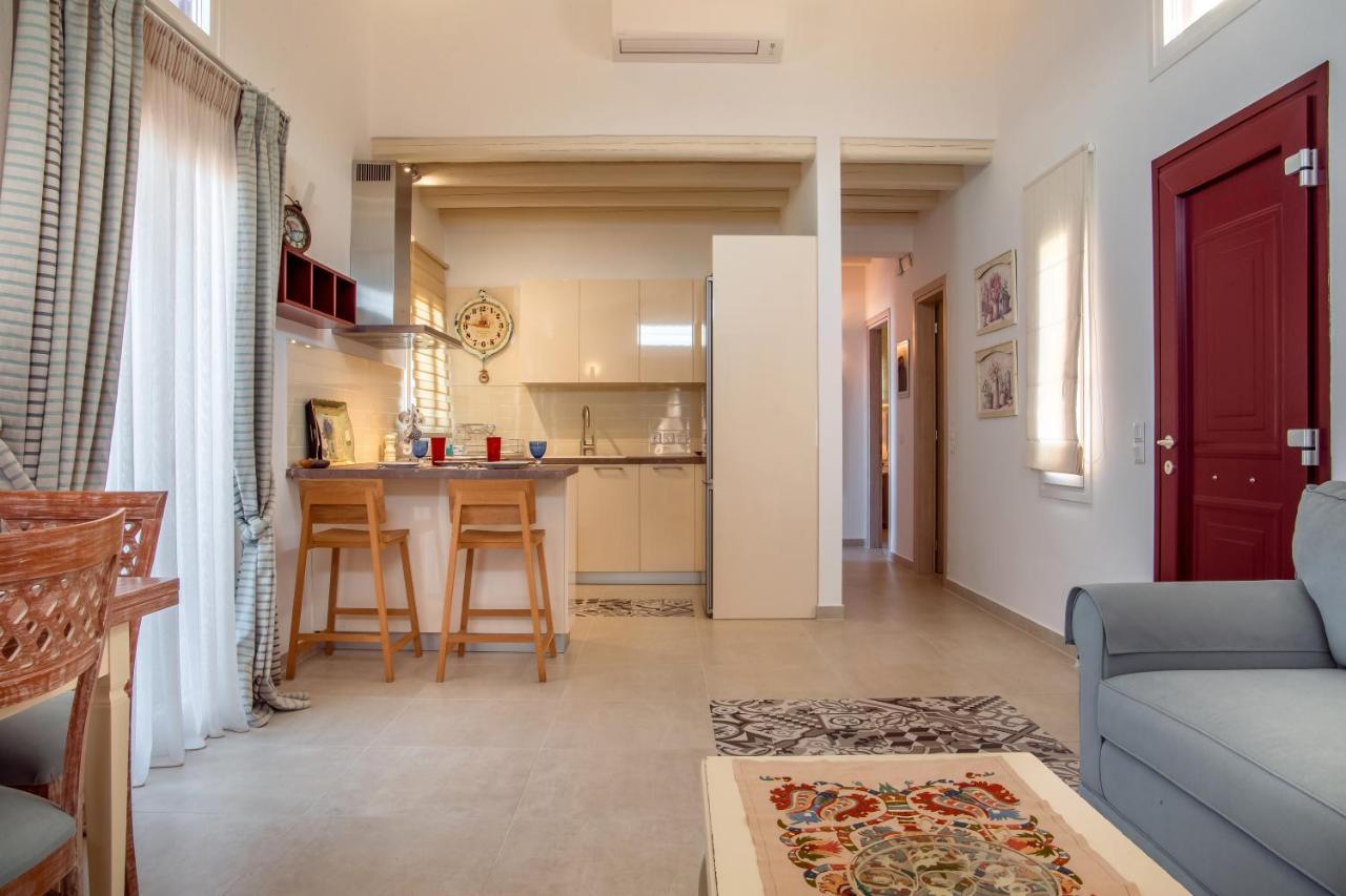 Aprovaton Eleni'S Guesthouse מראה חיצוני תמונה